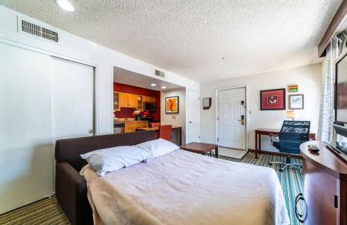 Metro Extended Stays Phoenix - Photo 21