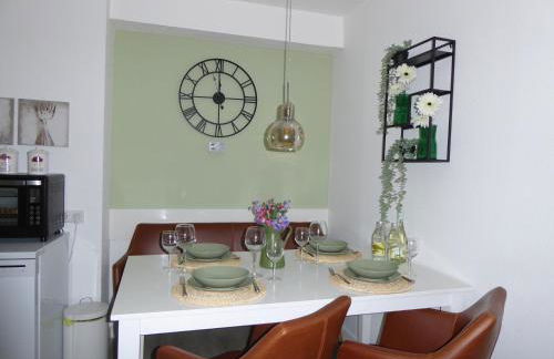 Greenflair Winterberg Ferienwohnung 5 Pers Pool Sauna Wifi near Lift - Foto 3