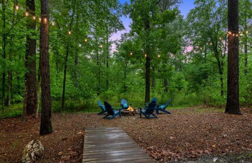 King Suite! Hot Tub, Arcade Games, L2 EV, Fire Pit, Kids Playset, Ping Pong, Dog Friendly - Foto 76