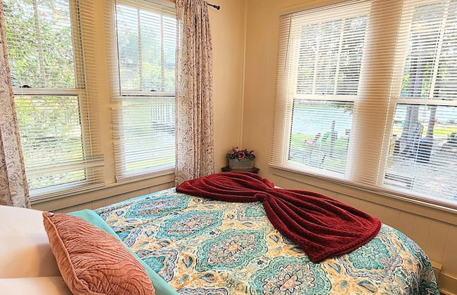 Edgewater Resort - Photo 13