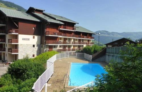 Charmant appart rénové 4 pers, balcon sud, plein centre, proche ski et piscine! - FR-1-342-187 - Foto 3
