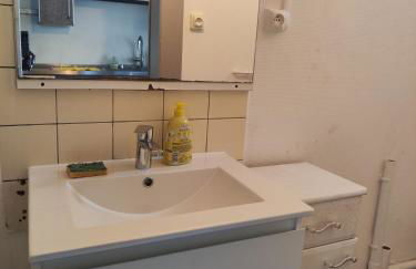 Spacieux studio meublé - Foto 2