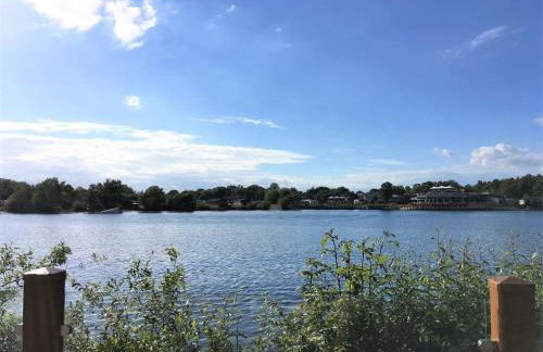 Tattershall Lakeside Lodge Indulgent wheelchair accessible 8 berth with Hot Tub - Foto 26