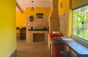 Casa com churrasqueira e piscina, perto de riacho - Foto 20