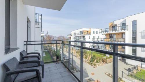 Nowy Świat Stylish, Seaside Apartment with Balcony & Parking Puck by Noclegi Renters - Foto 3