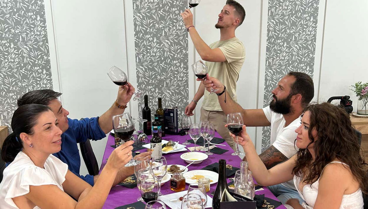 Wine Tasting in Villacarrillo - Foto 1