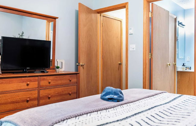 The Nest at Brier Crest by Avantstay Game Room, Expansive Deck & Fire Pit - Photo 4