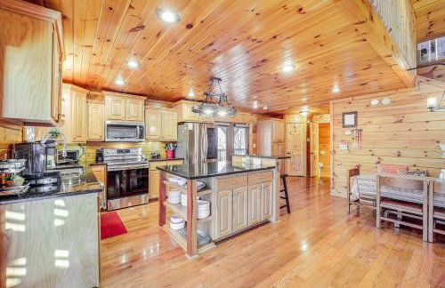 Waterfront Watauga Lake Home w/ Private Dock! - Photo 6
