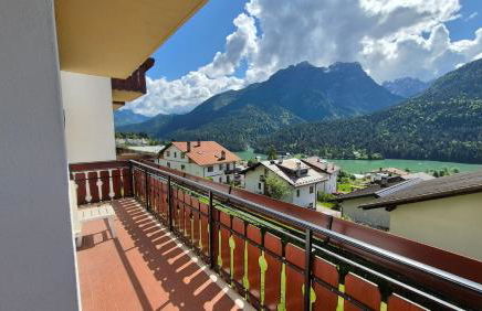 Resta home - Photo 1