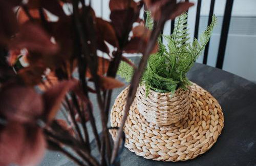 Waterfront 2 Bed Apartment - Free Parking & Wi-Fi - Foto 19