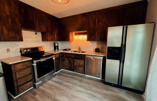 Recently Renovated Condo! - Foto 18