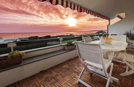 CASASANTOSA un tuffo in mare e sport - Foto 1