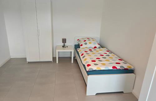 Siegen - Geisweid Work and stay Neu Modernisiert 3 Schlafzimmer Badezimmer Wohnzimmer Balkon - Foto 45