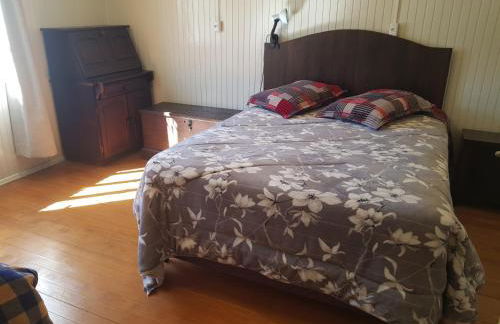 CASA FULL, CENTRO, 130m quadrados, 9 Pessoas, Wi-Fi, 3 Qtos, Churrasqueira e Apetrechos, Cozinha-Sala Integrados, 2 Banheiros, Varanda e Jardim, Garagem Coberta, Estac Interno 3 Carros, Lareira de Alta Performance e Fogão de Ferro, Área nos Fundos - Foto 25