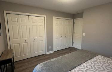 Spacious 2BR Apt with Balcony and 2 King Beds Sleeps 6 - Foto 34