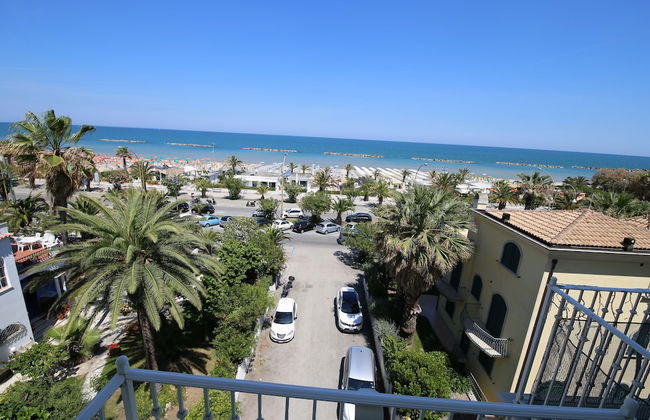 Apartment 30 Meters From the sea With 6 Beds With Full sea View - Foto 14
