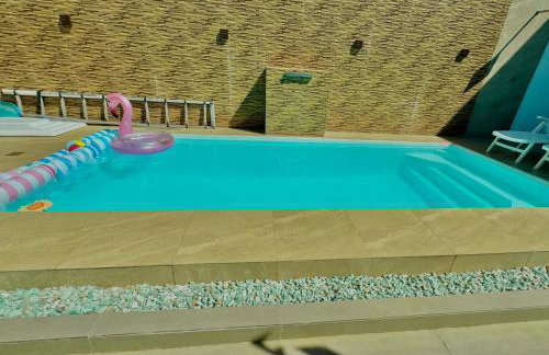 Bela acomodação em jacuipe com churrasqueira, piscina, mesa de sinuca e três quartos, dois sendo suítes! Além de muito espaço por toda a área! - Foto 6