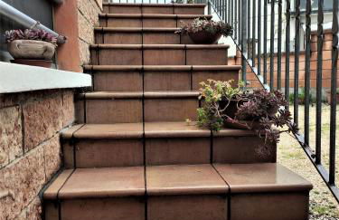 Silver Home - Photo 6