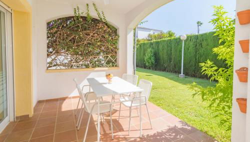 Casa Adosada Esquinera Urbanización Piscina Comunitaria - Photo 4