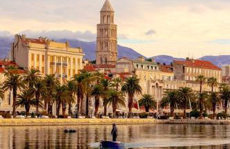 Spacious Apartment Center - Photo 64