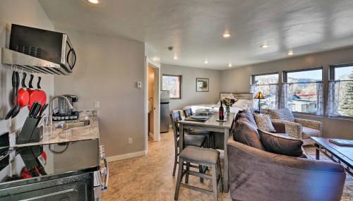 Cozy Mountain Studio By Main Street and Hot Springs! - Foto 4