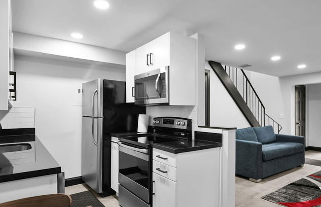 Escape to This Gorgeous new Wilton Manors Villa - Photo 49