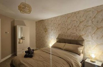 Luxe 2 Bed Apartment - Foto 12