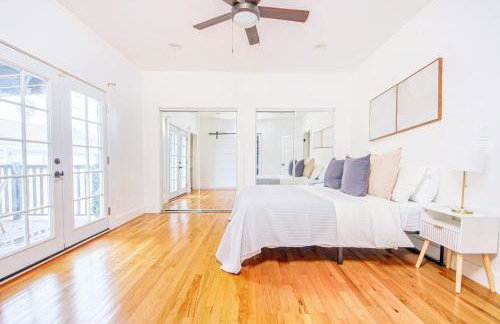 Inviting 3BR Home with Porch & Greenery - Photo 9