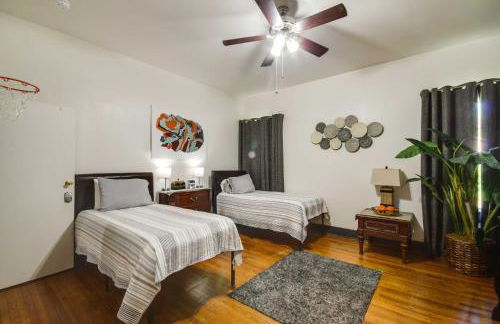 Updated North Greenwood Cottage Less Than 1 Mi to Dtwn! - Foto 21