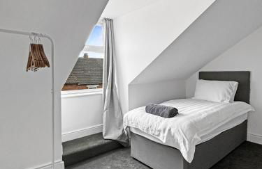 Amaya One -3 bedroom townhouse - with garden - close to town centre - sleeps 7 - Free Gym Access - Foto 14
