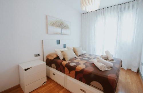 Family & Friends Apartment with Pool - Foto 12