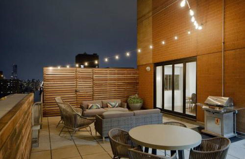 Finest Luxury 1 Bedroom Apartment - Photo 29