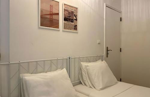 Cozy 3 Bedroom Apartment in Belem Lisbon 3 to 5 Guests - Photo 15