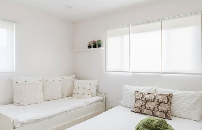 Spacious and Bright 5-bedroom Oasis Pool and Yard - Foto 12