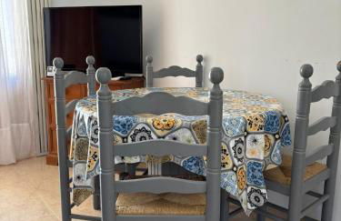 Apartamento con jardín, piscina y parking - Foto 17