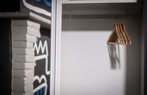 room five - parking, balnéothérapie, place nationale, un havre de paix - Foto 33