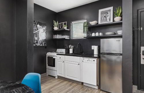 Condo Near Downtown WALK to restaurants, bars & music - Foto 12