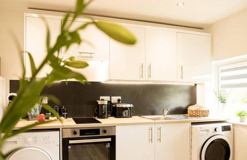 Cosy 2 Bedroom Apartment - Free Parking, Fast WiFi and Smart TV by Tejza Property - Foto 9