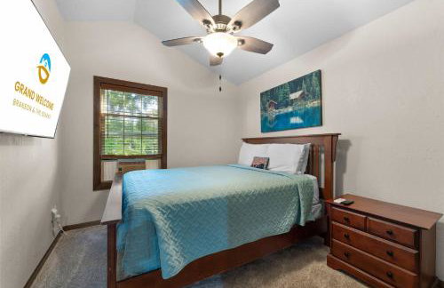 Hickory Hideaway with Communal Pool Access - Photo 53