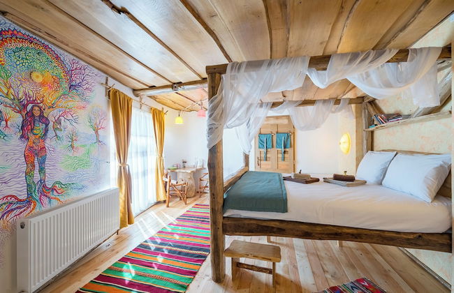 Viewtopia - The Secret Land - Photo 26