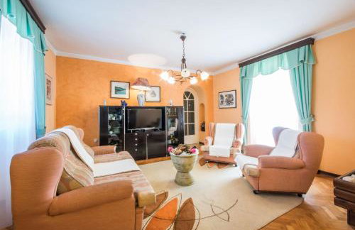 Villa Giovanna, a charming Villa with pool in a beautiful landscaped garden - Foto 14