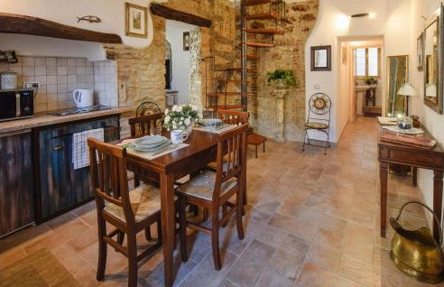 Lovely Apartment In Civitella Del Lago - Foto 12