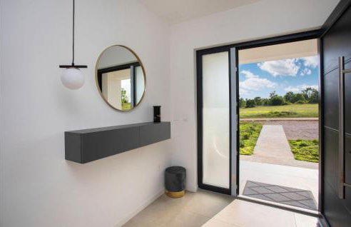 3 Bedroom Amazing Home In Rasa - Foto 16