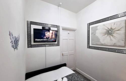 *6B7R* Setup for your most relaxed & amazing stay + Free Parking + Free Fast WiFi* - Foto 4