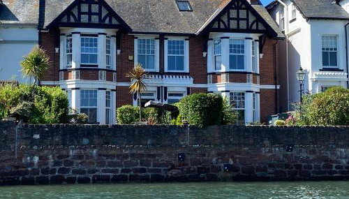 A unique and spacious river front property - Foto 2