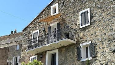 Charming air-conditioned house with garden & view - Foto 4