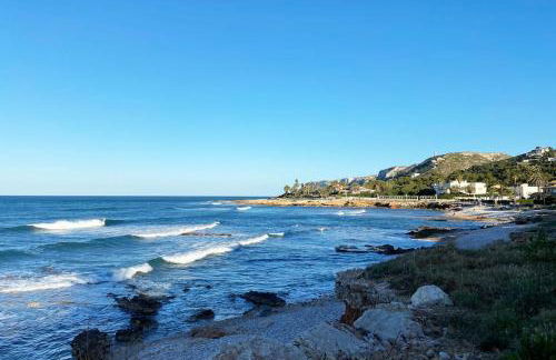 Apartamento en primera línea de playa con piscina y garaje gratuito - Foto 64