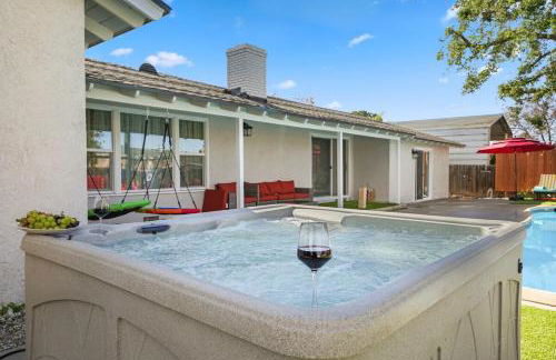 Sleeps 12 - Hot Tub - Pool - Game Room & Fire Pit! - Foto 21