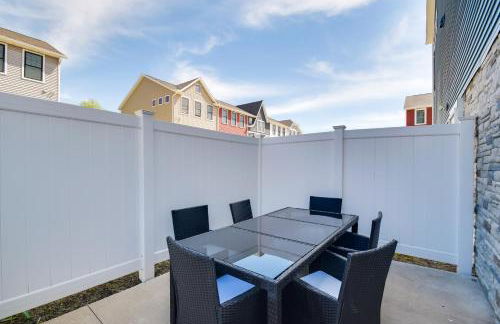 Near TBK Bank Sports Complex Quad Cities Townhome - Foto 22