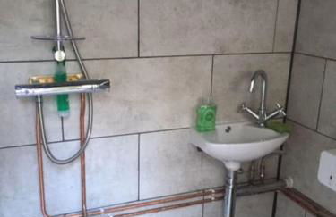 Surfers and walkers cosy camping cabin - Foto 13